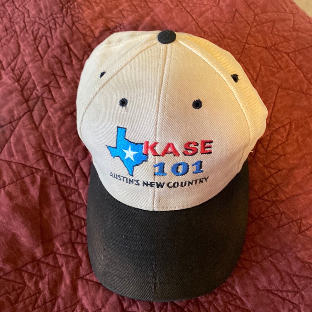Kase 101 Austin‘s new country baseball cap